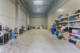 Assesse - Spacieux hangar - photo 4