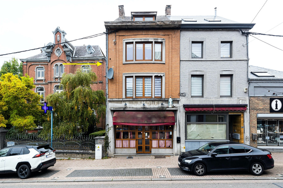 Immeuble à usage mixte bureaux - photo 1