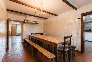 Ensemble immobilier : 1 gîte, 4 apparts, garages, piscine - photo 5